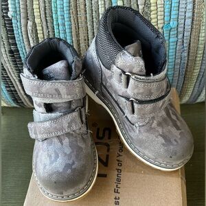 Stylish Kids Gray Camouflage Boots